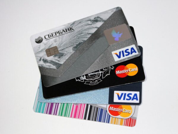 credit card, banks, money-2439141.jpg